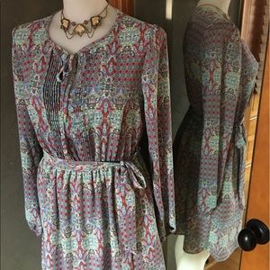 NWT Forever 21 Contemporary Long Sleeve Print Short Length Dress Small